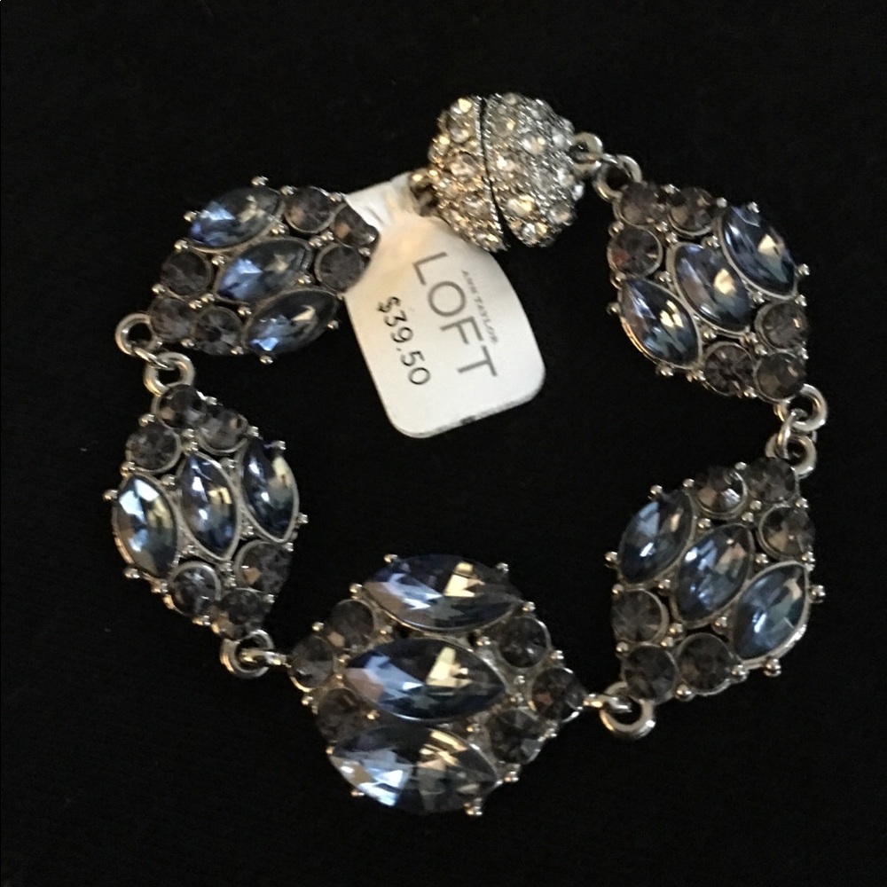 NWT LOFT 7 “Sapphire Blue“ Rich Looking Bling. Yep
